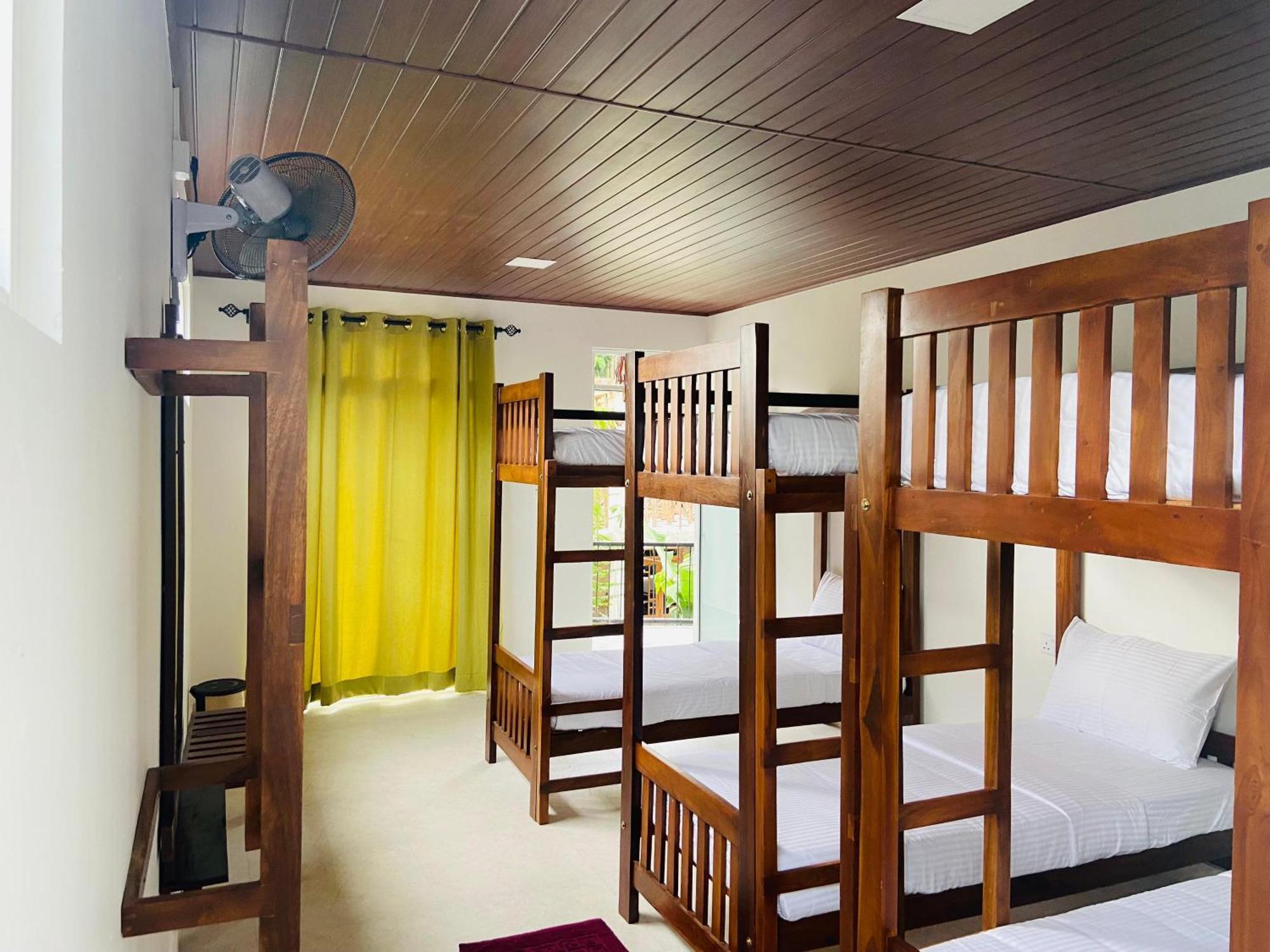 Shadow Inn Ела Стая снимка